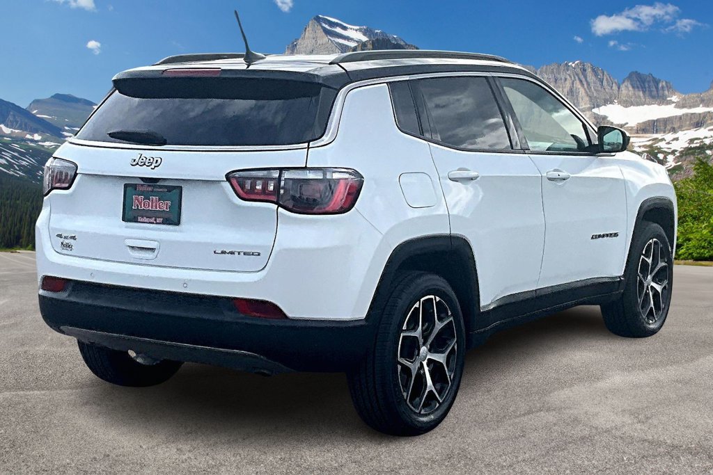 Used 2024 Jeep Compass Limited AWD/4WD image 2