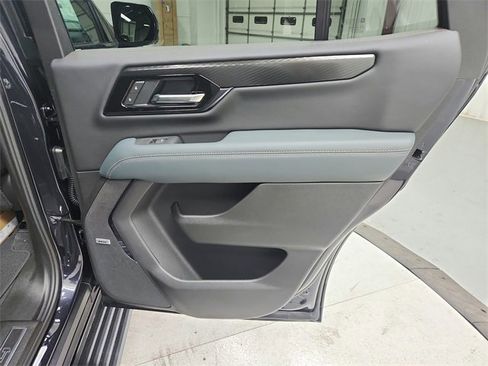 New 2026 GMC Yukon AT4 image 47