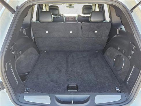 Used 2019 Jeep Grand Cherokee Limited image 6