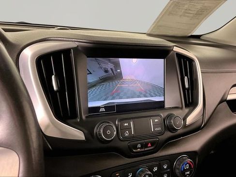 Used 2022 GMC Terrain SLT w/ Infotainment Package II AWD/4WD image 13