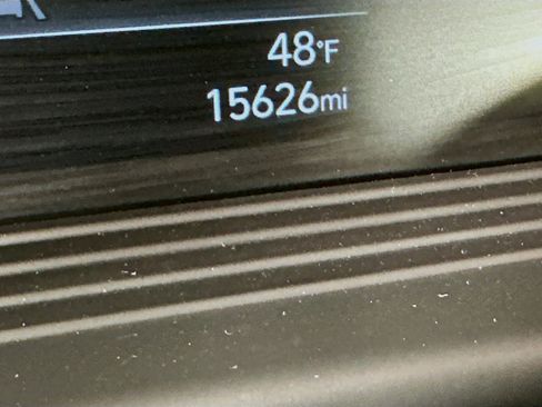 Used 2025 Hyundai Venue SEL image 19