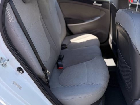 Used 2012 Hyundai Accent GS image 19