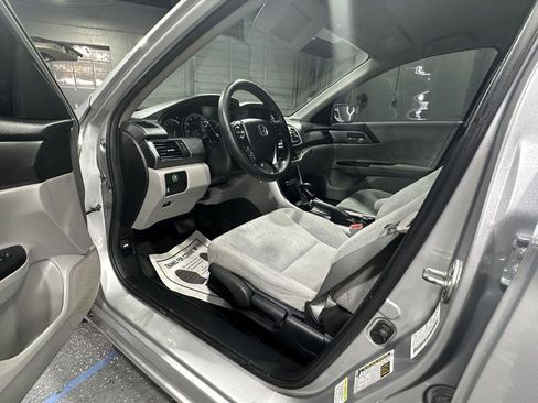 Used 2013 Honda Accord LX image 21