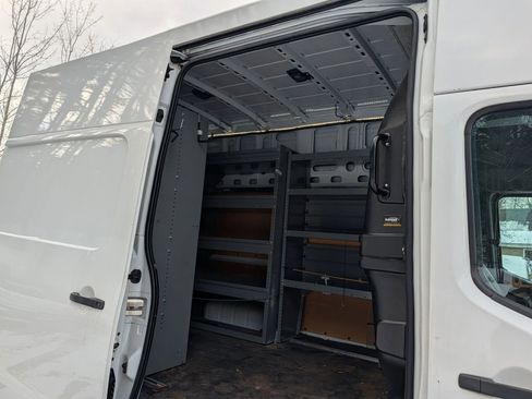 Used 2020 Nissan NV 2500 SV image 23