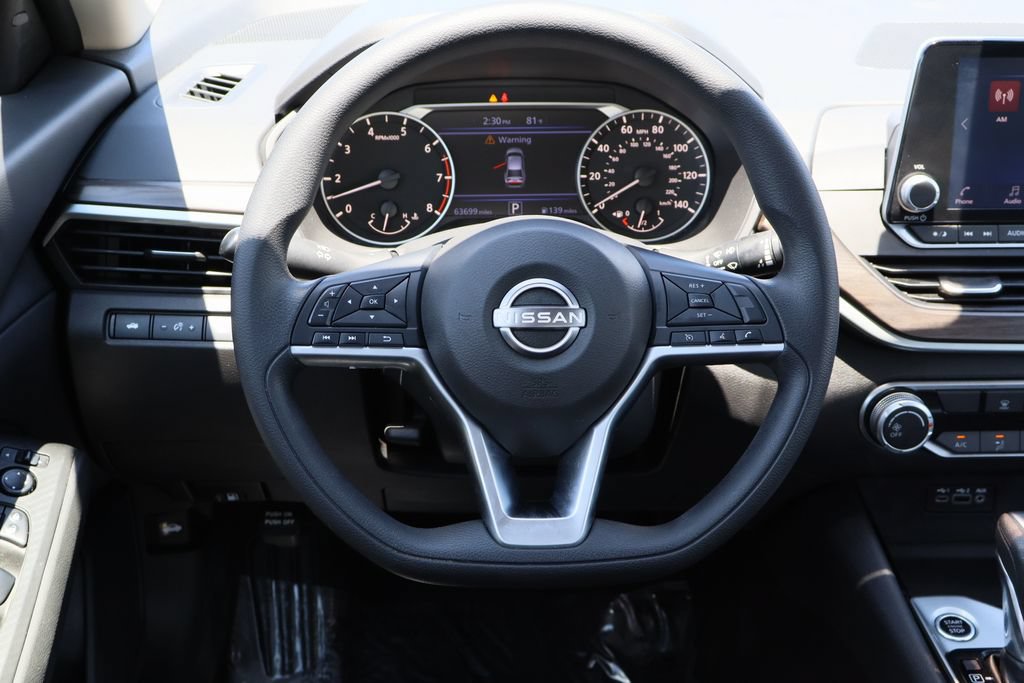 Used 2024 Nissan Altima 2.5 SV FWD image 13