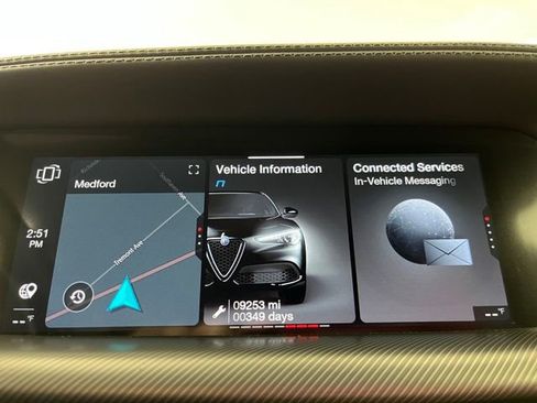 Used 2023 Alfa Romeo Stelvio Veloce image 27