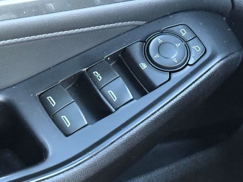 Used 2023 Chevrolet Traverse LT w/ Midnight/Sport Edition AWD/4WD image 35