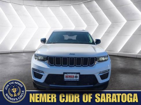 Used 2023 Jeep Grand Cherokee Limited w/ Luxury Tech Group II image 9