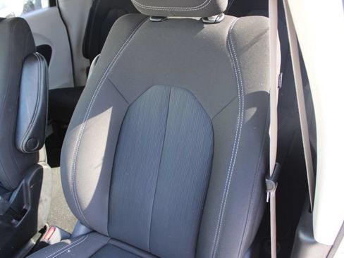 Used 2023 Chrysler Voyager LX FWD image 20
