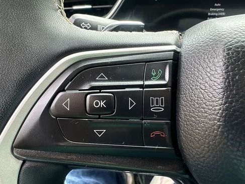 Used 2023 Jeep Grand Cherokee Laredo w/ Luxury Tech Group I AWD/4WD image 37