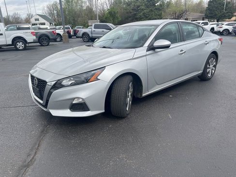 Used 2022 Nissan Altima 2.5 S image 6