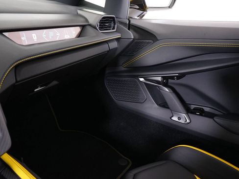 Used 2025 Lamborghini Revuelto AWD/4WD image 23