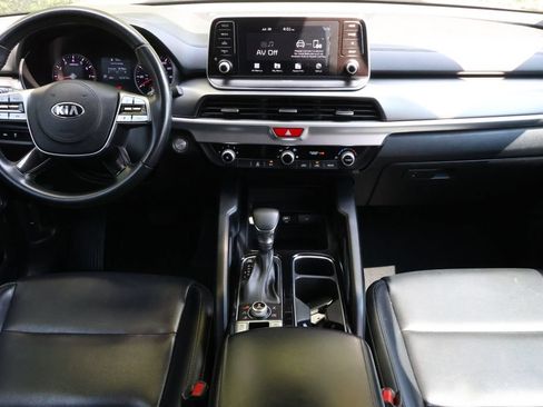 Used 2020 Kia Telluride LX AWD/4WD image 14