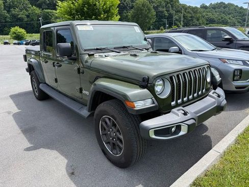 Used 2022 Jeep Gladiator Overland w/ Popular Equipment Package AWD/4WD image 11