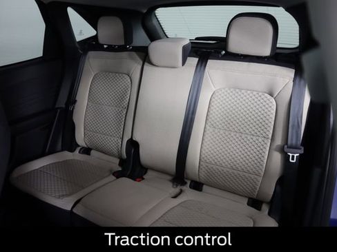 Certified 2022 Ford Escape SE image 33