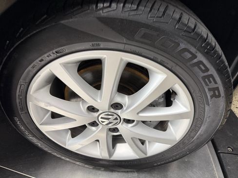 Used 2014 Volkswagen Jetta SE image 25