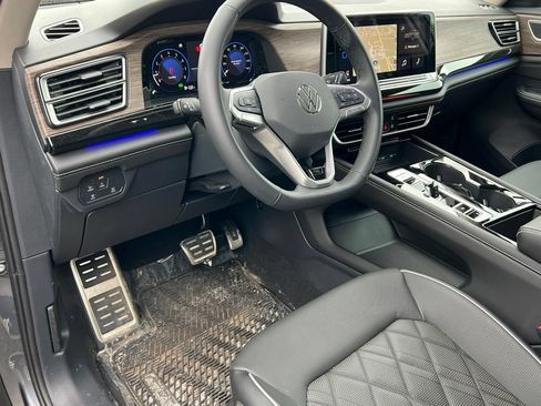 New 2025 Volkswagen Atlas SEL Premium R-Line AWD/4WD image 18
