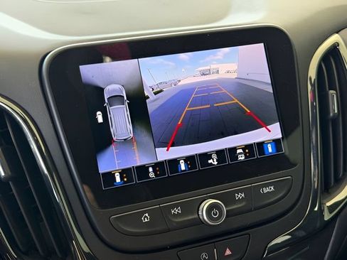 Used 2024 Chevrolet Equinox RS FWD image 26