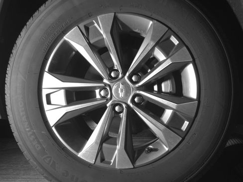 Used 2025 Chevrolet Equinox LT FWD image 13