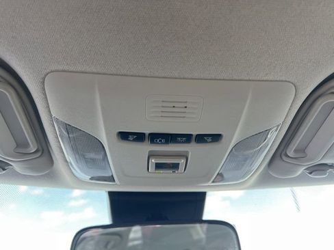 Used 2022 Toyota Corolla LE image 22