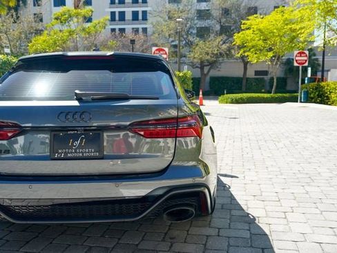 Used 2025 Audi RS 6 performance image 25