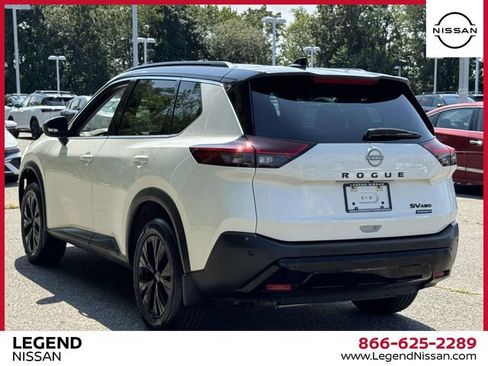 Certified 2023 Nissan Rogue SV w/ SV Premium B Package AWD/4WD image 8
