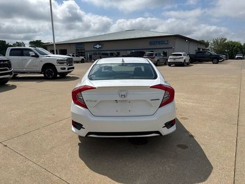 Used 2019 Honda Civic Touring image 6