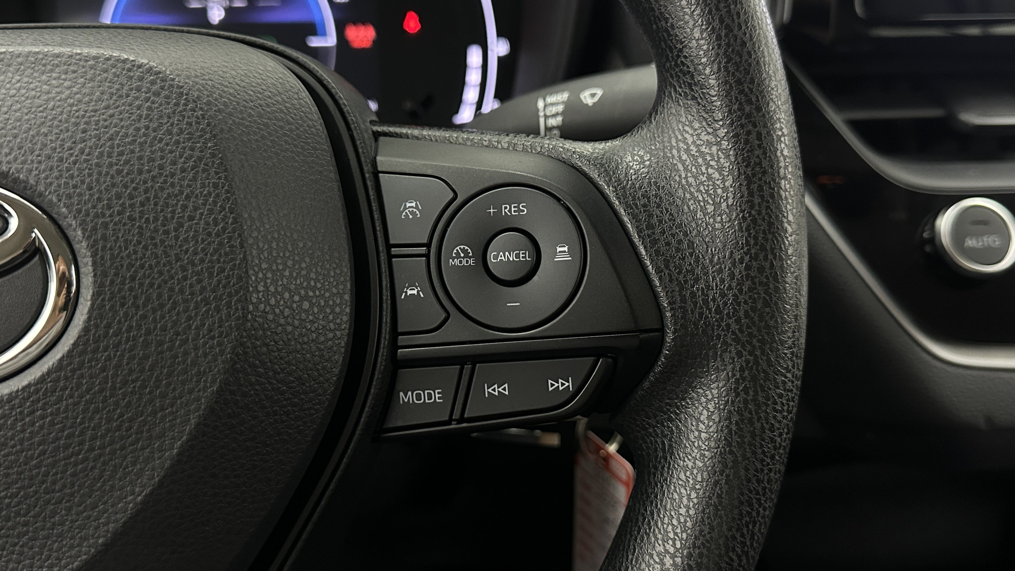 Used 2026 Toyota Corolla LE FWD image 24