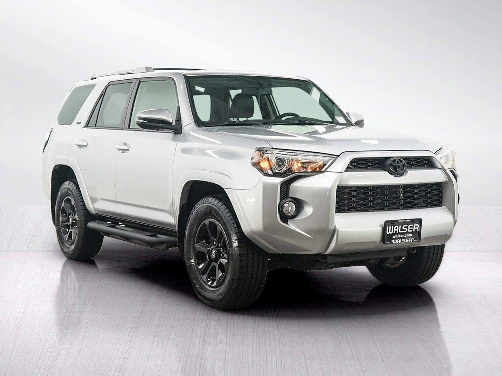 Used 2016 Toyota 4Runner SR5 Premium AWD/4WD image 7