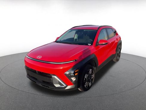 Used 2025 Hyundai Kona SEL image 4