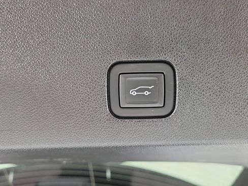Certified 2024 Cadillac XT6 Premium Luxury w/ LPO, Floor Liner Package AWD/4WD image 10