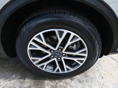 Used 2020 Ford Escape SEL AWD/4WD image 11