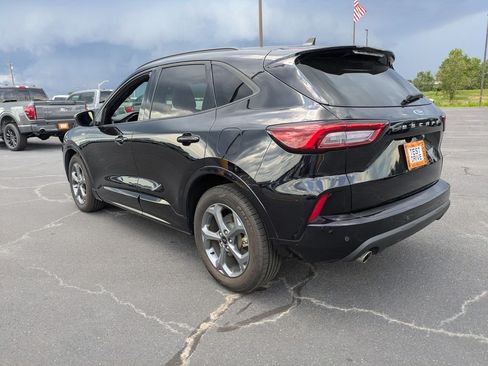 Used 2023 Ford Escape ST-Line w/ Tech Pack #1 FWD image 6