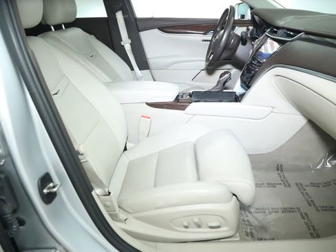 Used 2014 Cadillac XTS Luxury w/ Driver Awareness Package image 36