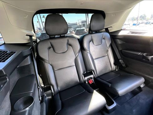 Used 2025 Volvo XC90 B6 Plus w/ Protection Package Premier AWD/4WD image 27