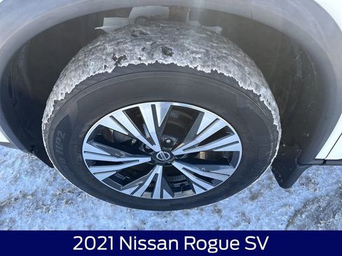 Used 2021 Nissan Rogue SV image 11