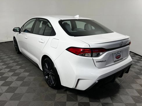 Used 2026 Toyota Corolla SE FWD image 7