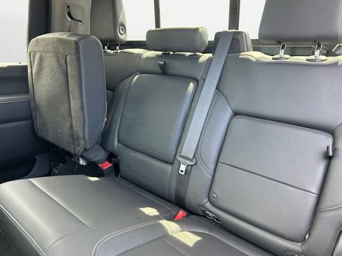 Used 2022 Chevrolet Silverado 2500 LTZ w/ LTZ Plus Package AWD/4WD image 9