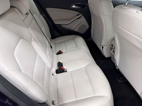 Used 2019 Mercedes-Benz GLA 250 4MATIC image 27