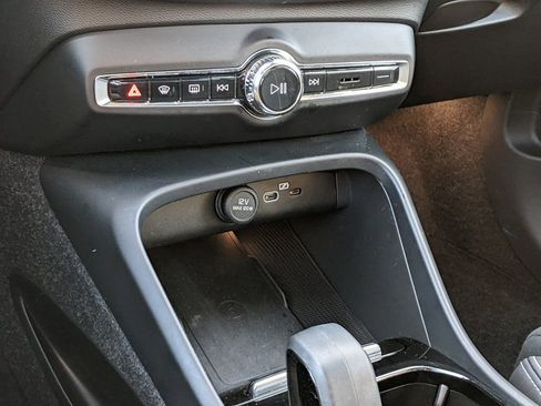 Certified 2023 Volvo XC40 Recharge Plus w/ Protection Package Premier image 19