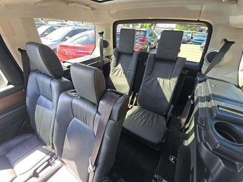 Used 2016 Land Rover LR4 HSE LUX AWD/4WD image 5
