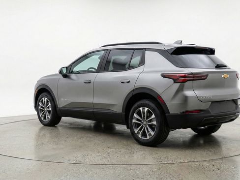 Used 2025 Chevrolet Equinox LT image 6