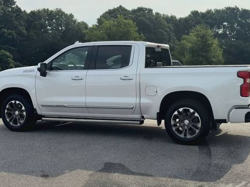 Certified 2024 Chevrolet Silverado 1500 High Country w/ Technology Package AWD/4WD image 6