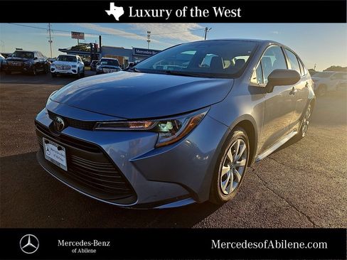 Used 2024 Toyota Corolla LE image 1