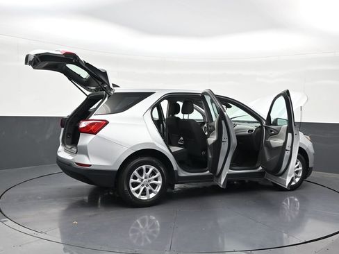 Used 2020 Chevrolet Equinox LS FWD image 33