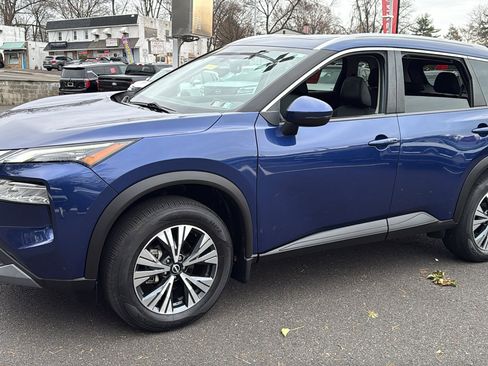 Certified 2022 Nissan Rogue SV w/ SV Premium Package image 3