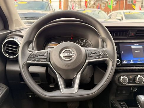 Used 2024 Nissan Kicks SV image 16