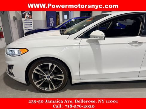 Used 2020 Ford Fusion Titanium image 3