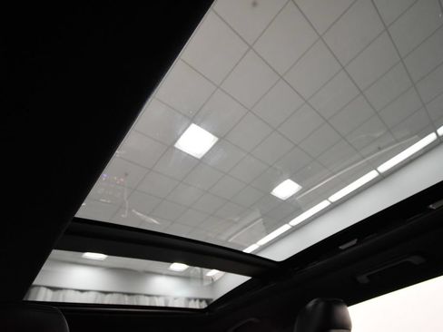 Used 2019 Lincoln MKC Reserve w/ MKC Climate Package AWD/4WD image 16