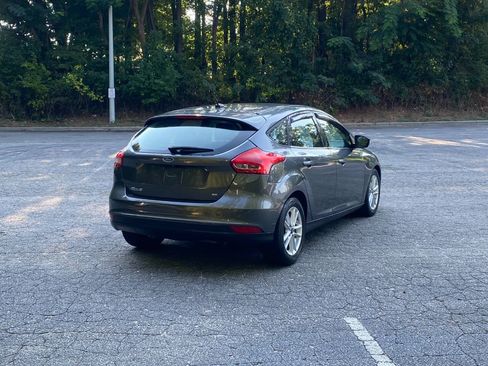 Used 2017 Ford Focus SE FWD image 5